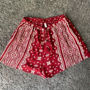M Red Flowy Patterned Shorts